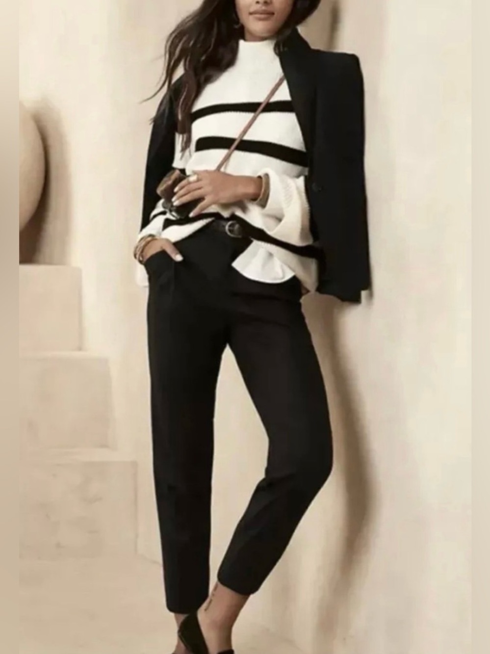 Banana Republic Black Pleated Wool Pants Size 2 NWT